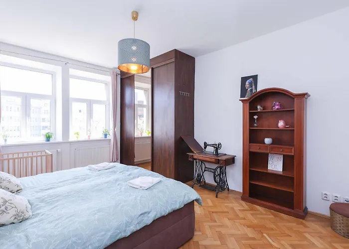 Apartman Cozy & Spacious Family Near Train Station *