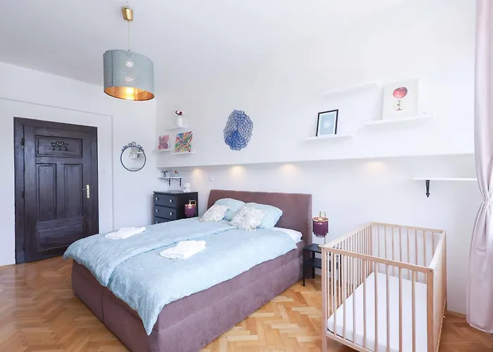 Apartman Cozy & Spacious Family Near Train Station Pozsony