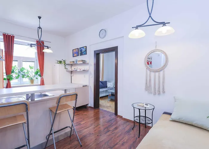 Apartament Cozy & Spacious Family Near Train Station *