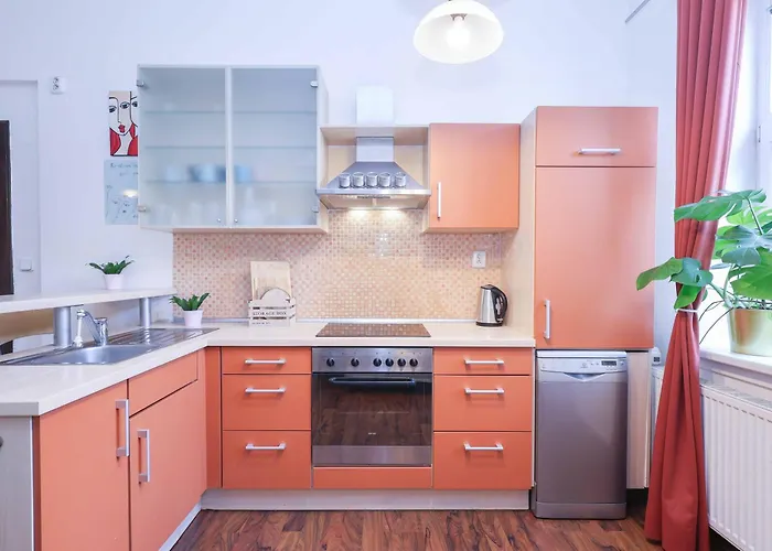 Cozy & Spacious Family Near Train Station Apartament Bratislava