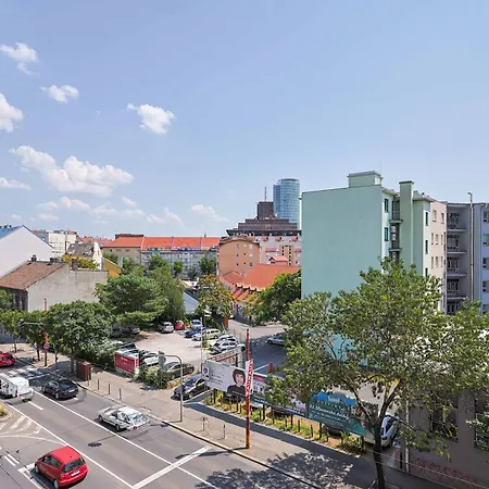 Cozy & Spacious Family Near Train Station Apartamento Bratislava